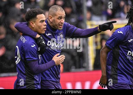 Brüssel, Belgien. 23. April 2023. Anderlecht's Mario Stroeykens feiert nach einem Tor während eines Fußballspiels zwischen RSCA Anderlecht und KV Mechelen am Sonntag, den 23. April 2023 in Anderlecht, Brüssel, am 34. Tag, dem letzten Tag des regulären 2022-2023-Wettbewerbs in der ersten Division der belgischen Meisterschaft „Jupiler Pro League“. BELGA FOTO LAURIE DIEFFEMBACQ Kredit: Belga News Agency/Alamy Live News Stockfoto