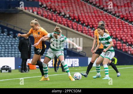 Glasgow, Großbritannien. 23. April 2023. Im Halbfinale des Women's Scottish Cup zwischen Glasgow City und Celtic, gespielt im Hampden Park, Glasgow, Schottland, Großbritannien, gewann Celtic mit 0 bis 1 Punkten. NATASHA FLINT, Celtic Nummer 26, erzielte das Tor in 19 Minuten. Celtic spielt jetzt am 28. Mai 2023 in Hampden Park, Glasgow, Scotland Credit: Findlay/Alamy Live News Rangers im Finale Stockfoto