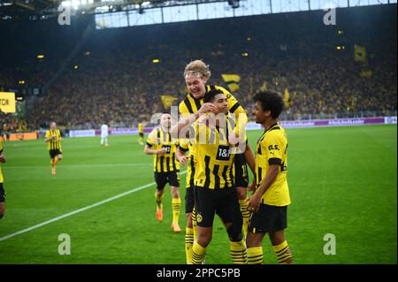 DEUTSCHLAND, DORTMUND - 22. APRIL 2023: Das Spiel der Bundesliga Borussia Dortmund gegen Eintracht im Signal Iduna Park am Signal Iduna Park Stockfoto