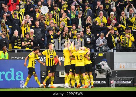 DEUTSCHLAND, DORTMUND - 22. APRIL 2023: Das Spiel der Bundesliga Borussia Dortmund gegen Eintracht im Signal Iduna Park am Signal Iduna Park Stockfoto