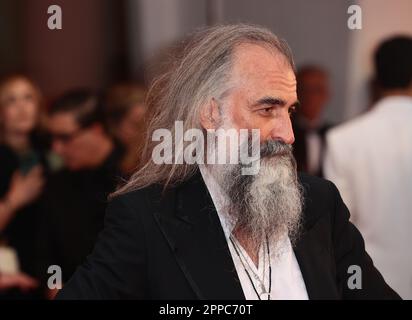 VENEDIG, ITALIEN - SEPTEMBER 08: Warren Ellis besucht den „blonden“ roten Teppich beim Venedig Film Festival 79. am 08. September 2022 in Venedig, Italien Stockfoto