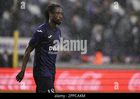 Brüssel, Belgien. 23. April 2023. Anderlechts Majeed Ashimeru sieht deprimiert aus, nachdem er am Sonntag, den 23. April 2023 in Anderlecht, Brüssel, ein Fußballspiel zwischen RSCA Anderlecht und KV Mechelen verloren hat, am 34. Tag, dem letzten Tag des regulären 2022-2023-Wettbewerbs in der ersten Division der belgischen Meisterschaft „Jupiler Pro League“. BELGA FOTO LAURIE DIEFFEMBACQ Kredit: Belga News Agency/Alamy Live News Stockfoto