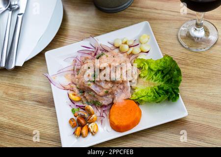 Typisch peruanisches Seviche Stockfoto