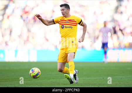 Robert Lewandowski vom FC Barcelona während des Spiels La Liga zwischen dem FC Barcelona und Atletico de Madrid spielte er am 23. April 2023 im Spotify Camp Nou Stadium in Barcelona, Spanien. (Foto: Sergio Ruiz / PRESSIN) Stockfoto