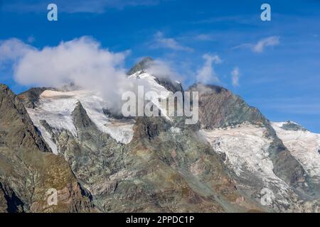 Österreich, Salzburger Land, Blick vom Kaiser-Franz-Josefs-hohe zum Gipfel von Grossglockner Stockfoto