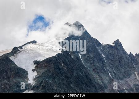 Österreich, Salzburger Land, Blick vom Kaiser-Franz-Josefs-hohe zum Gipfel von Grossglockner Stockfoto