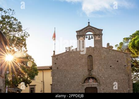 Italien, Latium, Viterbo, Chiesa di San Silvestro bei Sonnenuntergang Stockfoto