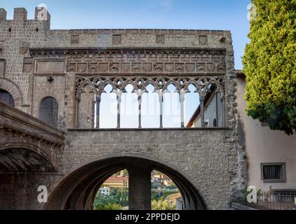 Italien, Latium, Viterbo, Arches of Palazzo dei Papi Stockfoto