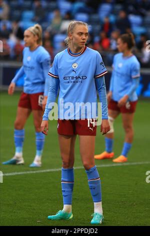 Manchester, Großbritannien. 24. April 2023. Manchester Academy, Manchester, 23. April 2023: Esme Morgan (14 Manchester City) in Aktion während des WSL-Spiels zwischen Manchester City und West Ham United im Academy Stadium, Manchester, England. (MHodsman/SPP) Kredit: SPP Sport Press Photo. Alamy Live News Stockfoto