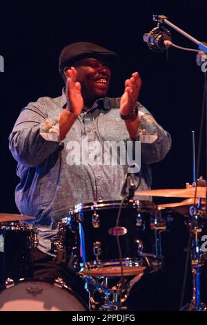 Turin, Italien. 23. April 2023. Drummer Johnathan Blake in Konzert beim Torino Jazz Festival 2023, Italien. Kredit: Marco Destefanis/Alamy Live News Stockfoto