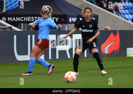 Manchester, Großbritannien. 24. April 2023. Manchester Academy, Manchester, 23. April 2023: Lauren Hemp (11 Manchester City) in Aktion während des WSL-Spiels zwischen Manchester City und West Ham United im Academy Stadium, Manchester, England. (MHodsman/SPP) Kredit: SPP Sport Press Photo. Alamy Live News Stockfoto