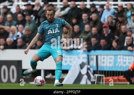 Newcastle, Großbritannien. 23. April 2023Tottenham Harry Kane von Hotspur während des Premier League-Spiels zwischen Newcastle United und Tottenham Hotspur in St. James's Park, Newcastle, Sonntag, den 23. April 2023. (Foto: Mark Fletcher | MI News) Guthaben: MI News & Sport /Alamy Live News Stockfoto