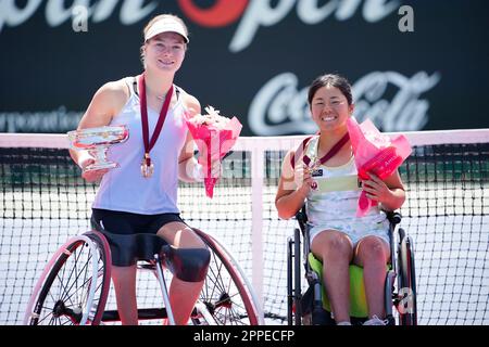 Iizuka, Japan. 23. April 2023. (L-R) Diede De Groot (NED), Yui Kamiji (JPN), 23. April 2023 - Rollstuhltennis : Medaillenverleihung für Frauen-Singles im Iizuka Sports Resort während des Emperor's Cup, Empress's Cup das Iizuka International Rollstuhl Tennis Tournament 39. (Japan Open 2023) in Iizuka, Japan. Kredit: SportsPressJP/AFLO/Alamy Live News Stockfoto