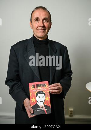 Der deutsche Journalist und Schriftsteller Adrian Geiges, einer der Autoren des Buches Xi Jinping: The Most Mächtigste man in the World (Xi Jinping – der mächtigste) Stockfoto