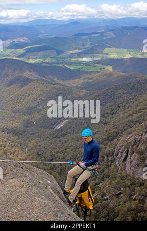 Abseilen in der Schlucht auf dem Berg Buffalo Stockfoto