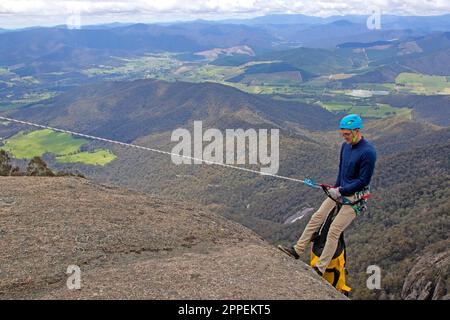 Abseilen in der Schlucht auf dem Berg Buffalo Stockfoto