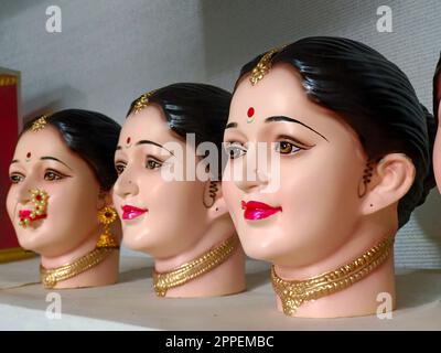 Wunderschönes Idol der Göttin Gauri während des Ganesh Festivals, Gouri oder Gauri, hinduistische Göttin Durga, Pune, Maharashtra, Indien Stockfoto