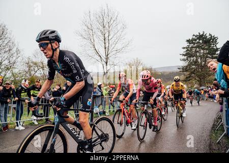 Lüttich, Belgien. 23. April 2023. Bild von Zac Williams/SWpix.com- 23/04/2023 - Radfahren - 2023 Lüttich Bastogne Lüttich - Romain Bardet, Team DSM. Kredit: SWpix/Alamy Live News Stockfoto