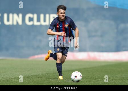 Niko Takahashi Cendagorta (Barcelona), 23. APRIL 2023 - Fußball / Fußball : spanisches Spiel der Gruppe 7 "Liga Nacional Juvenil" zwischen dem FC Barcelona Juvenil B 2-1 Club Escola De Futbol Gava A im Camp de Futbol Ciutat Espotiva Joan Gamper in Barcelona, Spanien. (Foto: Mutsu Kawamori/AFLO) Stockfoto