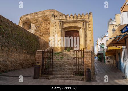 Zugang zu den Mauern Bab R'Mel neben Bab Souk, portugiesische Festung, Asilah, marokko, afrika Stockfoto