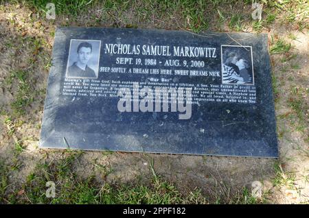 Mission Hills, Kalifornien, USA 23. April 2023 Mordopfer Nicholas Markowitz Grab im Eden Memorial Park am 23. April 2023 in Mission Hills, Kalifornien, USA. Foto: Barry King/Alamy Stock Photo Stockfoto