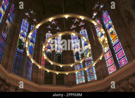 Die päpstliche Hochschuleinrichtung Comillas, die von der spanischen Provinz der Gesellschaft Jesus Madrid in Kantabrien, Spanien, betrieben wird Stockfoto