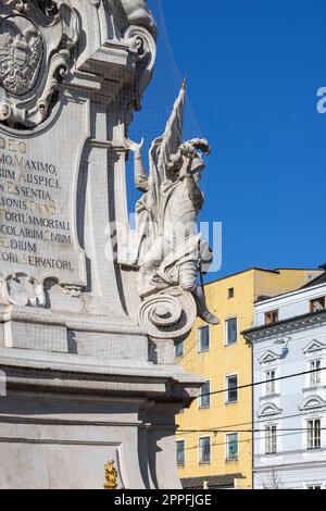 Barocke Dreifaltigkeitssäule aus dem 18. Jahrhundert auf dem Hauptplatz Linz, Österreich Stockfoto