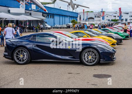 SINSHEIM, DEUTSCHLAND - MAI 2022: Ferrari 812 Superfast Typ F152M Stockfoto