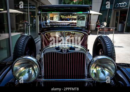 BERLIN - 18. JUNI 2022: Retro-Auto Wanderer W11 Landaulet, 1929. Classic Days Berlin. Stockfoto