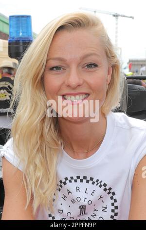 Miriam Hoeller, Harley Days Beginn der Parade vom Großneumarkt, Hamburg, 26.06.2022 Stockfoto