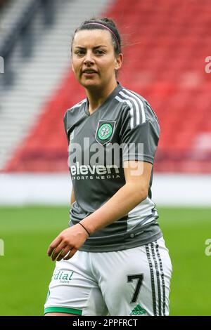 Amy Gallacher, die als Stürmer für den Celtic Football Club spielt. Das Bild wurde bei einer Aufwärmsitzung im Hampden Park, Glasgow, Schottland, Großbritannien, aufgenommen Stockfoto