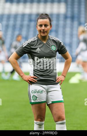 Amy Gallacher, die als Stürmer für den Celtic Football Club spielt. Das Bild wurde bei einer Aufwärmsitzung im Hampden Park, Glasgow, Schottland, Großbritannien, aufgenommen Stockfoto