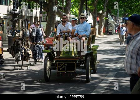 BERLIN - 18. JUNI 2022: Retro-Auto De Dion-Bouton, 1903. Classic Days Berlin. Stockfoto