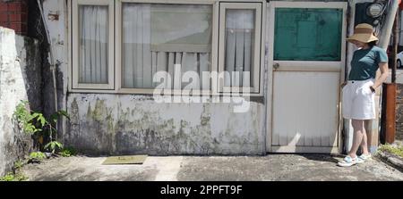 Gelegen im Gongliao District und Miri Longdong Bay, umgeben von Bergen auf drei Seiten und nur mit Blick auf das Meer im Nordosten, um eine natürliche kleine Bucht zu bilden, New Taipei City, Taiwan Stockfoto