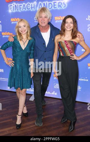 Katharina Hirschberg, Detlev Buck, Harriet Herbig-Matten, Premiere-Tour von Bibi und Tina - Einfach anders im Cinemaxx Dammtor, Hamburg, 16.07.2022 Stockfoto