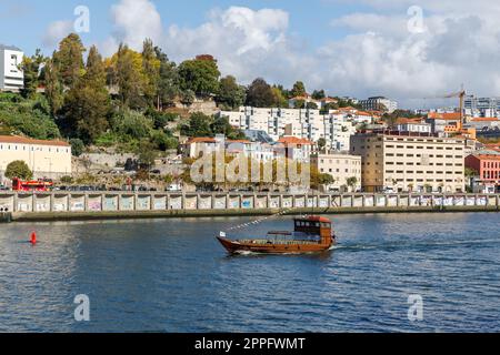 Carlota do Douro Touristentransportboot Segeln auf dem Douro Fluss. Porto, Portugal Stockfoto