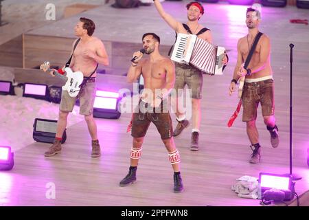 Mountain Crew,die grosse Schlagerstrandparty 2022 - Es geht wieder aus dem Amphitheater Gelsenkirchen,Gelsenkirchen,09.07.2022 Stockfoto