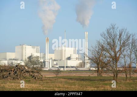 Waste-to-Energy-Anlage in Magdeburg im Landkreis Rothensee am Ufer der Elbe Stockfoto