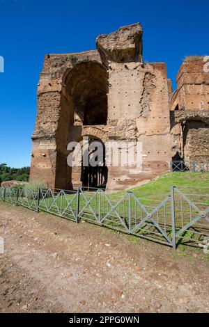 Palatin-Hügel, Blick auf die Ruinen mehrerer wichtiger antiker Gebäude, Rom, Italien Stockfoto