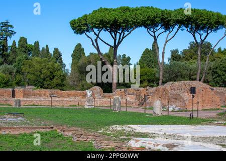 Palatin-Hügel, Blick auf die Ruinen mehrerer wichtiger antiker Gebäude, Rom, Italien Stockfoto