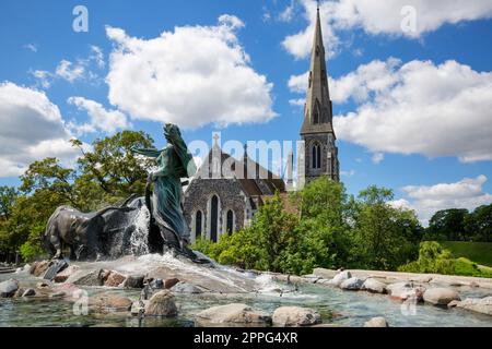 St. Alban-Kirche und Gefion-Brunnen im Hafen neben Kastellet, Kopenhagen, Dänemark Stockfoto