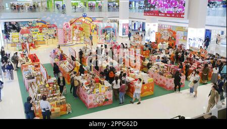 Tseung Kwan O, Hongkong 27. Januar 2021: Basar im Einkaufszentrum Stockfoto