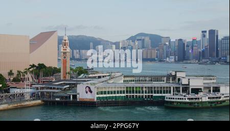 Victoria Harbor, Hongkong 28. Oktober 2021: Wahrzeichen der Stadt Hongkong Stockfoto