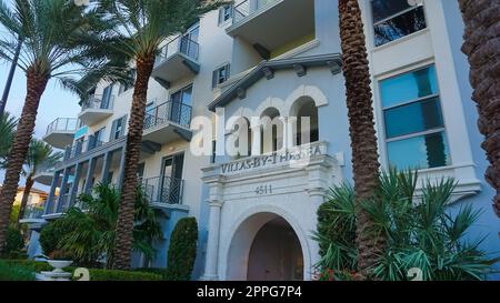 Lauderdale-By-The-Sea. Ein typisches Apartment am Strand in Florida an einem wunderschönen sumer Tag. Stockfoto