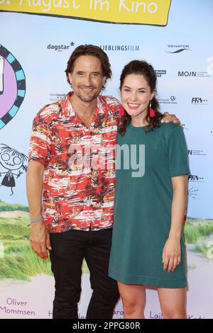 Oliver Mommsen, Katia Fellin, Premiere von Mein Lotta-Leben - Alle Tschaka mit Alpaka in Cinemaxx Dammtor, Hamburg, 14.08.2022 Stockfoto