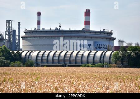 Raffinerie der OMV in Schwechat, NiederÃ¶sterreich - OMV-Raffinerie in Schwechat, Niederösterreich Stockfoto