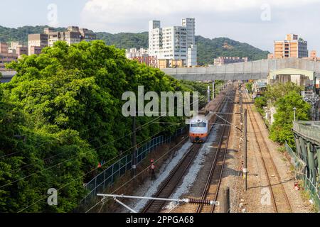 Taiwan, 14. Juli 2022: Zugausweis durch den Yingge District in Taiwan Stockfoto