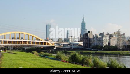 Taipei, Taiwan 23. Juli 2022: Skyline von Taipeh Stockfoto