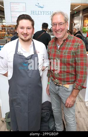 Stefan Faeth, Dr. Martin Wilhelmi, Eröffnung des Bistro Quallen in der Europa-Passage, Hamburg, 30.09.2022 Stockfoto