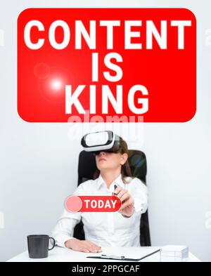 Inspiration mit dem Schild „Inhalt ist König“. Word for Content ist das Herzstück heutiger Marketingstrategien Stockfoto